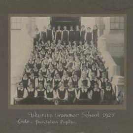 Foundation pupils 1927 - girls only photo